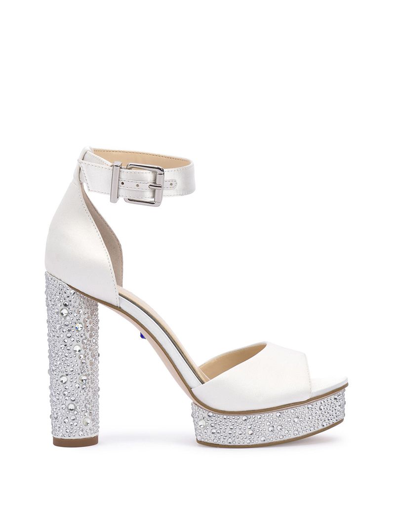 Women\'s Jessica Simpson Everyn Pumps White | VRGQE-4089